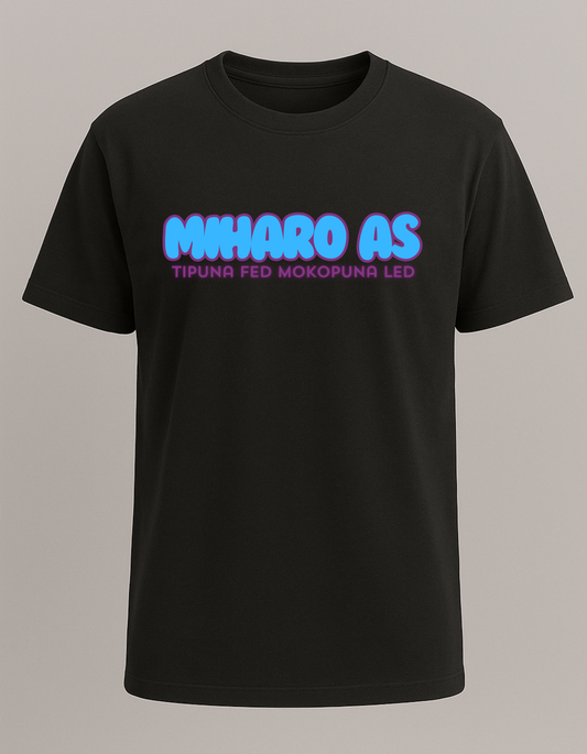 Miharo As Signature Tee – Tīpuna Fed, Mokopuna Led